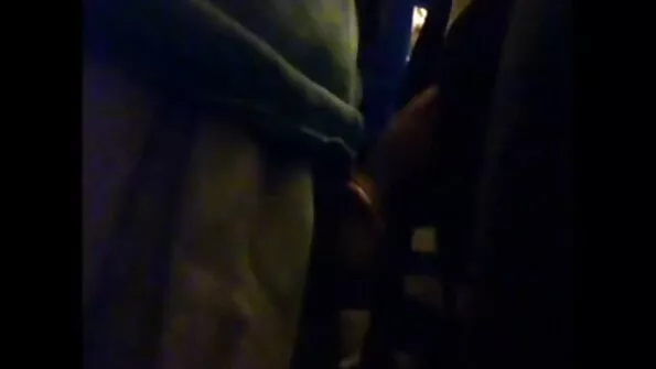 Kurkub noor muretu tibi kurgus.