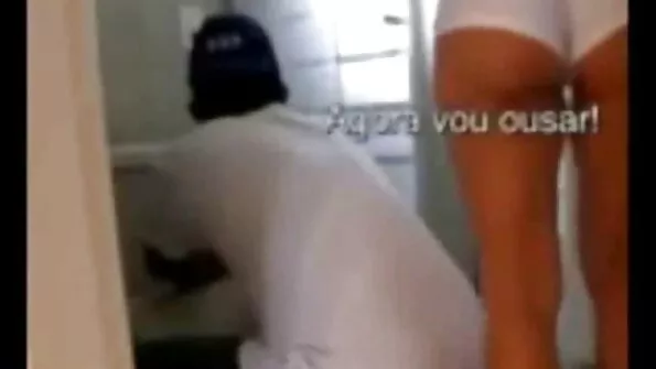 Noor üks munn antakse kahele õele.