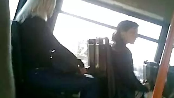Must don Juan keppis raevukalt tüsedat blondi daami.