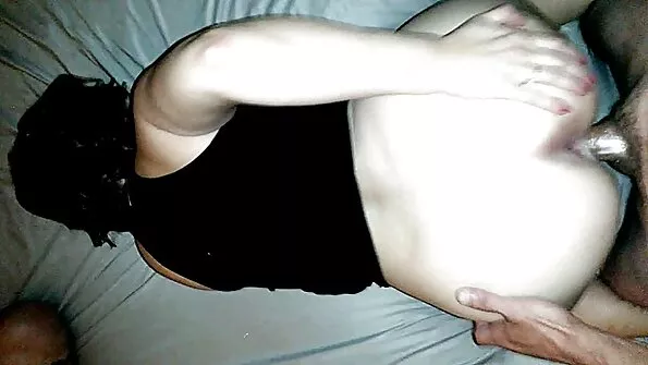 Cutie ilma naljata imes ja andis kiisu sisse.