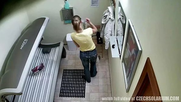 Valinud õige hetke, pettis ta sõbraga kutti.