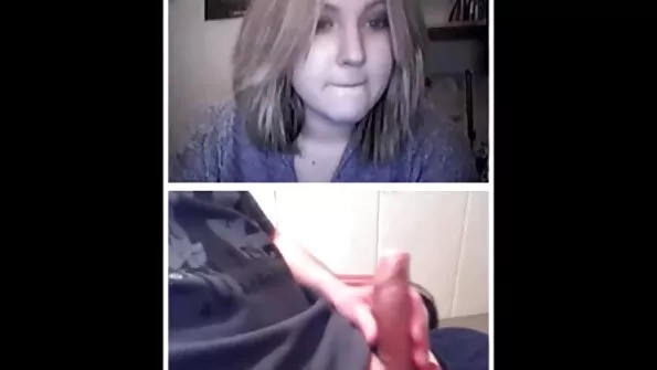 Noor kaunitar aretati kaamera ees seksimiseks.