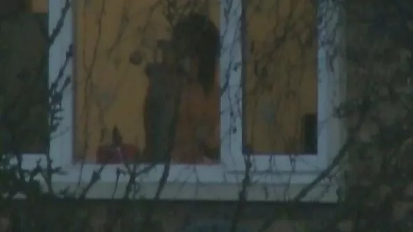 Fotograaf võttis ilusasti seksitüdruku ja keputas teda kiisu sisse.